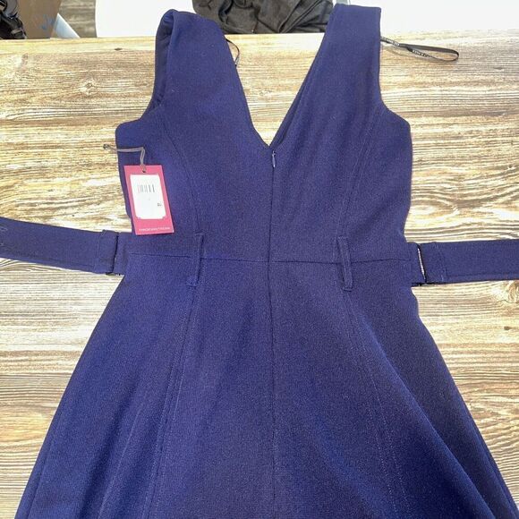 Vince Camuto Pixie Crepe V-Neck Fit & Flare Dress in Navy, Size 2. NWT. 2 - Picture 7 of 10